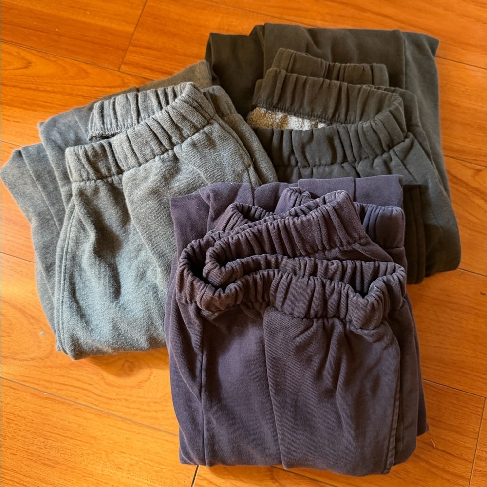 Brandy Melville Rosa sweatpants three piece set
